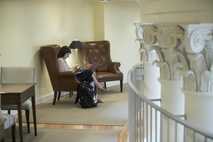 Student studying in the Dome Room of the Rotunda
